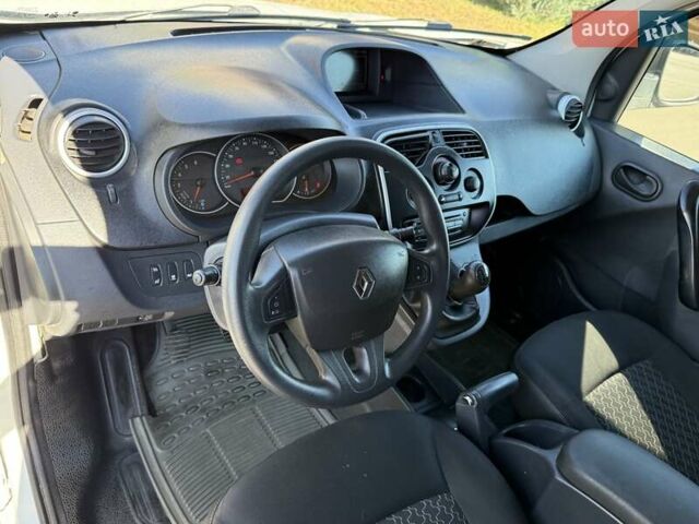 Белый Рено Кенгу, объемом двигателя 1.46 л и пробегом 230 тыс. км за 7300 $, фото 40 на Automoto.ua