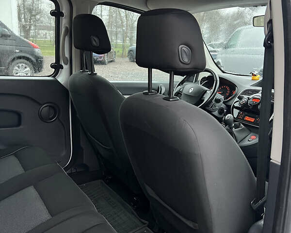 Білий Рено Кєнгу, об'ємом двигуна 1.46 л та пробігом 218 тис. км за 10500 $, фото 19 на Automoto.ua