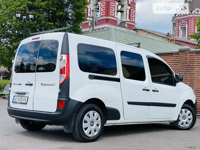 Белый Рено Кенгу, объемом двигателя 1.5 л и пробегом 310 тыс. км за 8000 $, фото 48 на Automoto.ua
