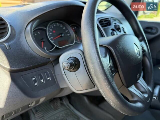 Белый Рено Кенгу, объемом двигателя 1.46 л и пробегом 230 тыс. км за 7300 $, фото 41 на Automoto.ua