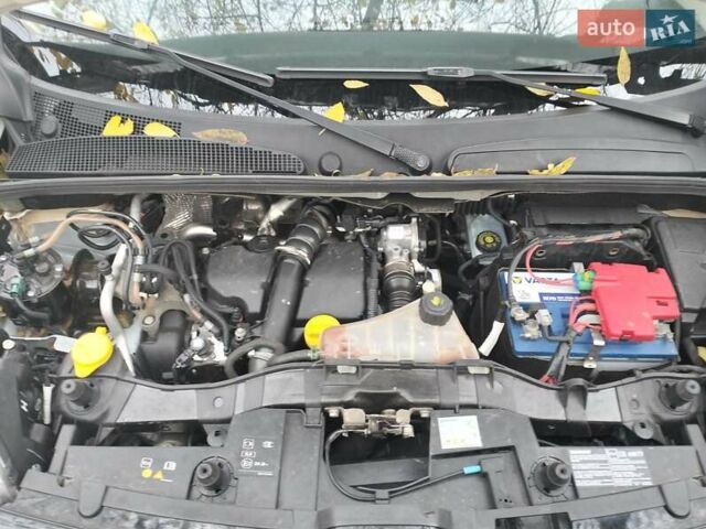 Белый Рено Кенгу, объемом двигателя 1.5 л и пробегом 244 тыс. км за 11200 $, фото 16 на Automoto.ua