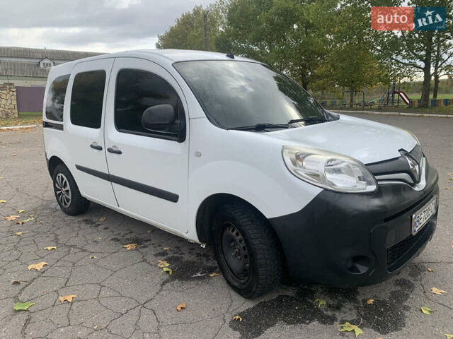 Рено Кєнгу 2015 у Новой Одессе на Automoto.ua Білий Рено Кєнгу, об'ємом двигуна 1.5 л та пробігом 250 тис. км за 8000 $, фото 2 на Automoto.ua