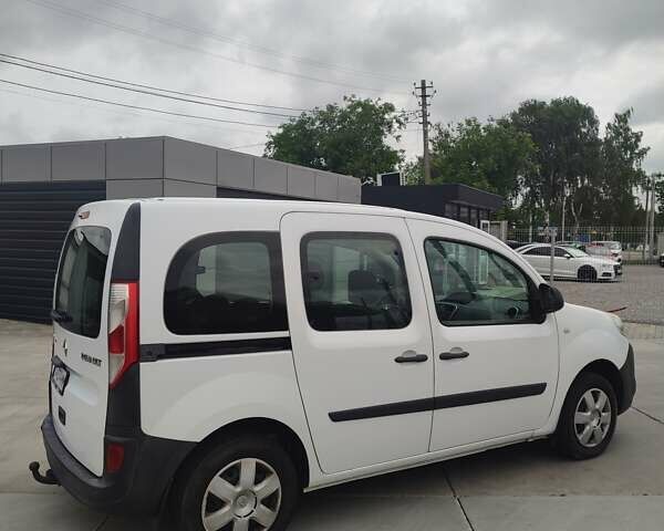 Белый Рено Кенгу, объемом двигателя 1.46 л и пробегом 326 тыс. км за 8800 $, фото 11 на Automoto.ua