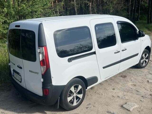 Белый Рено Кенгу, объемом двигателя 0 л и пробегом 282 тыс. км за 9500 $, фото 1 на Automoto.ua