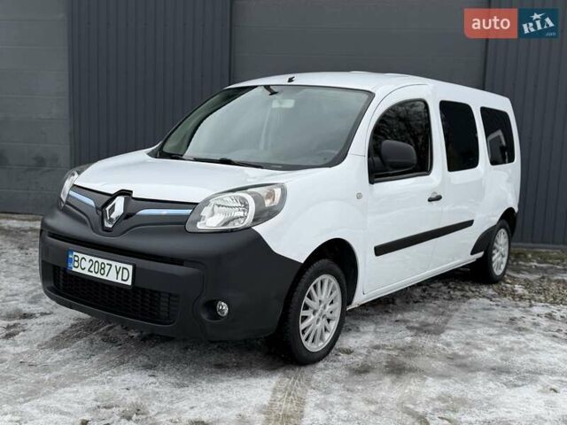 Белый Рено Кенгу, объемом двигателя 0 л и пробегом 100 тыс. км за 9200 $, фото 13 на Automoto.ua