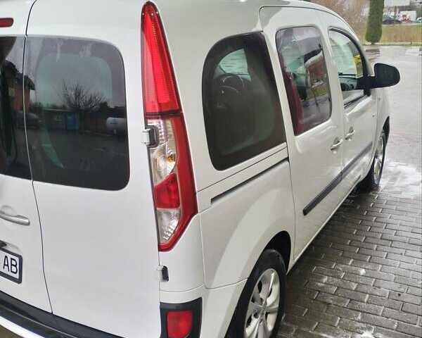 Белый Рено Кенгу, объемом двигателя 1.5 л и пробегом 244 тыс. км за 11200 $, фото 7 на Automoto.ua