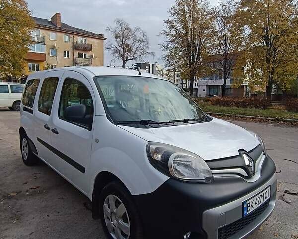Белый Рено Кенгу, объемом двигателя 1.46 л и пробегом 146 тыс. км за 9200 $, фото 1 на Automoto.ua