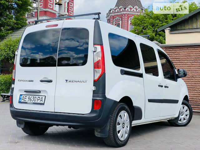 Белый Рено Кенгу, объемом двигателя 1.5 л и пробегом 310 тыс. км за 8000 $, фото 23 на Automoto.ua