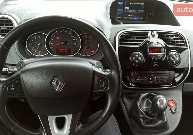 Білий Рено Кєнгу, об'ємом двигуна 1.5 л та пробігом 230 тис. км за 11000 $, фото 57 на Automoto.ua