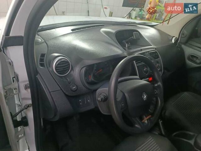 Белый Рено Кенгу, объемом двигателя 1.46 л и пробегом 109 тыс. км за 9700 $, фото 36 на Automoto.ua