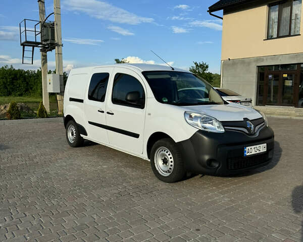 Белый Рено Кенгу, объемом двигателя 1.5 л и пробегом 211 тыс. км за 9000 $, фото 1 на Automoto.ua