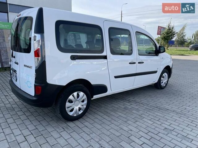 Белый Рено Кенгу, объемом двигателя 0 л и пробегом 75 тыс. км за 8800 $, фото 11 на Automoto.ua