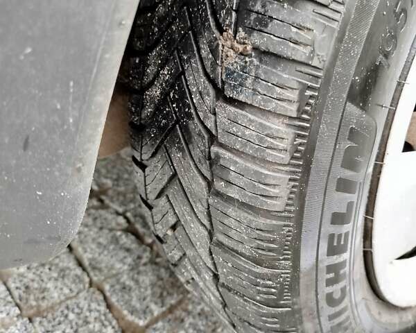 Белый Рено Кенгу, объемом двигателя 1.46 л и пробегом 210 тыс. км за 7999 $, фото 12 на Automoto.ua