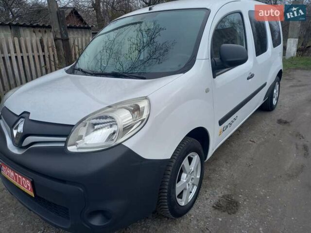 Белый Рено Кенгу, объемом двигателя 1.5 л и пробегом 71 тыс. км за 10850 $, фото 2 на Automoto.ua