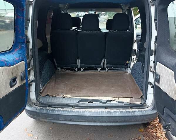 Білий Рено Кєнгу, об'ємом двигуна 1.46 л та пробігом 215 тис. км за 10000 $, фото 4 на Automoto.ua