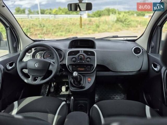 Рено Кенгу 2016 в Хороле на Automoto.ua Белый Рено Кенгу, объемом двигателя 1.5 л и пробегом 219 тыс. км за 10250 $, фото 28 на Automoto.ua