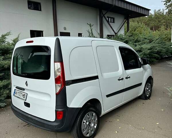 Белый Рено Кенгу, объемом двигателя 1.46 л и пробегом 149 тыс. км за 8800 $, фото 8 на Automoto.ua