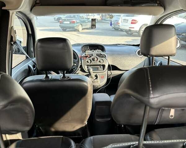 Білий Рено Кєнгу, об'ємом двигуна 1.46 л та пробігом 410 тис. км за 7500 $, фото 15 на Automoto.ua