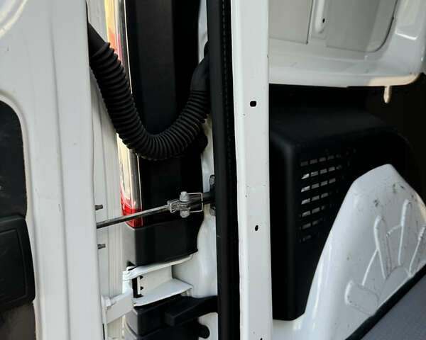 Белый Рено Кенгу, объемом двигателя 1.5 л и пробегом 211 тыс. км за 9000 $, фото 38 на Automoto.ua