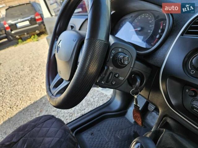 Белый Рено Кенгу, объемом двигателя 1.46 л и пробегом 250 тыс. км за 9500 $, фото 18 на Automoto.ua