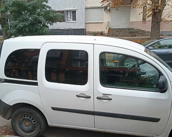 Білий Рено Кєнгу, об'ємом двигуна 1.46 л та пробігом 215 тис. км за 10000 $, фото 7 на Automoto.ua