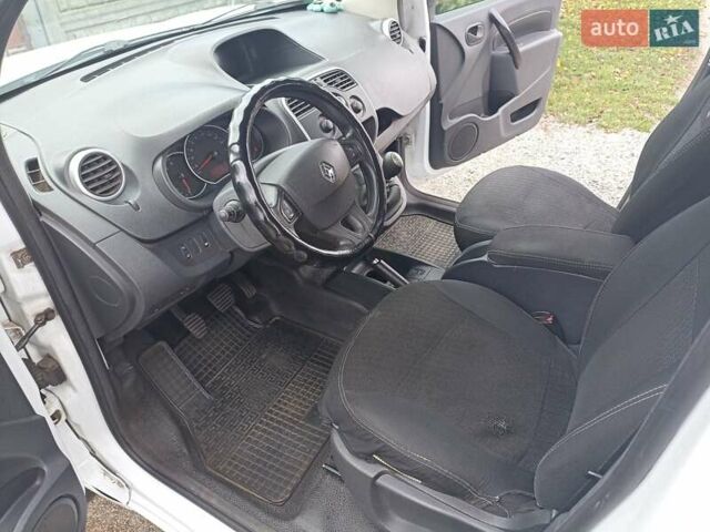 Білий Рено Кєнгу, об'ємом двигуна 1.5 л та пробігом 250 тис. км за 9700 $, фото 11 на Automoto.ua