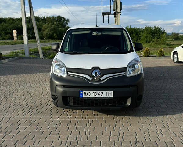 Белый Рено Кенгу, объемом двигателя 1.5 л и пробегом 211 тыс. км за 9000 $, фото 6 на Automoto.ua