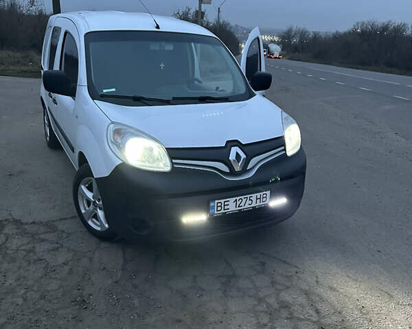 Белый Рено Кенгу, объемом двигателя 1.5 л и пробегом 298 тыс. км за 7400 $, фото 1 на Automoto.ua