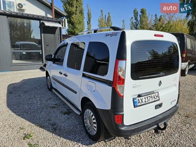 Белый Рено Кенгу, объемом двигателя 1.46 л и пробегом 250 тыс. км за 9500 $, фото 7 на Automoto.ua