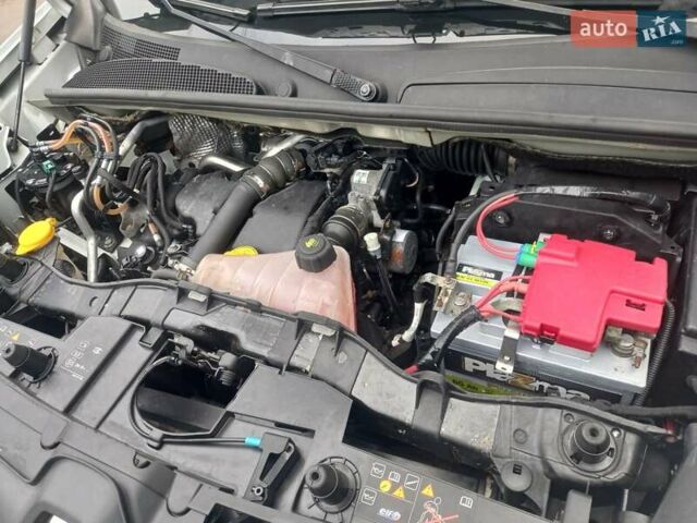 Белый Рено Кенгу, объемом двигателя 1.5 л и пробегом 70 тыс. км за 10650 $, фото 19 на Automoto.ua