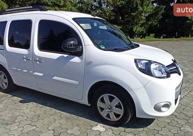 Білий Рено Кєнгу, об'ємом двигуна 1.5 л та пробігом 230 тис. км за 11000 $, фото 1 на Automoto.ua