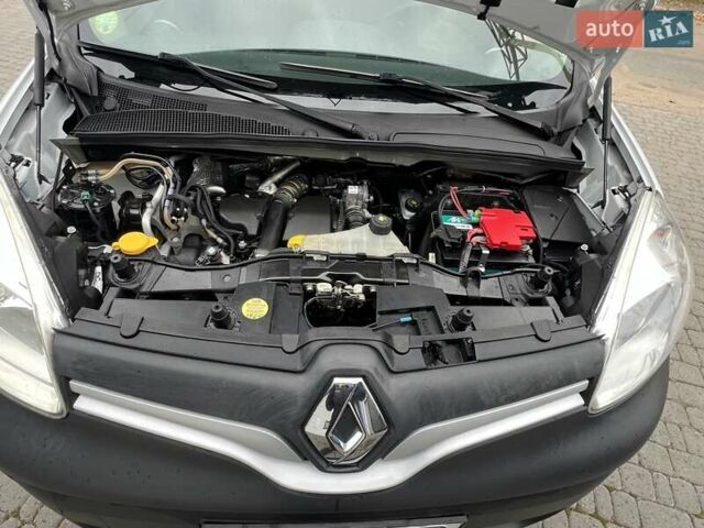 Білий Рено Кєнгу, об'ємом двигуна 1.46 л та пробігом 240 тис. км за 8500 $, фото 19 на Automoto.ua