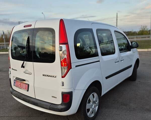 Рено Кенгу 2016 в Хороле на Automoto.ua Белый Рено Кенгу, объемом двигателя 1.5 л и пробегом 219 тыс. км за 10250 $, фото 14 на Automoto.ua