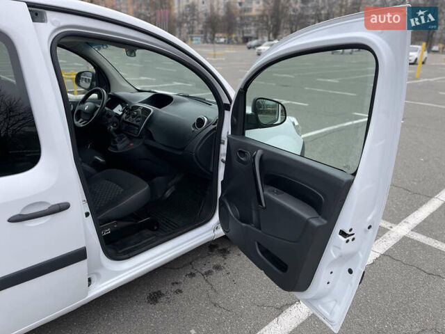 Білий Рено Кєнгу, об'ємом двигуна 1.46 л та пробігом 238 тис. км за 9300 $, фото 6 на Automoto.ua