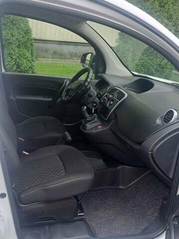 Рено Кєнгу 2016 у Вышгороде на Automoto.ua Білий Рено Кєнгу, об'ємом двигуна 1.46 л та пробігом 220 тис. км за 8100 $, фото 8 на Automoto.ua