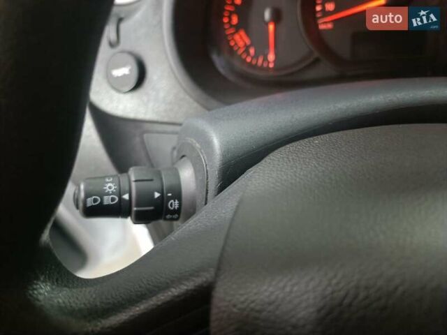 Белый Рено Кенгу, объемом двигателя 1.46 л и пробегом 109 тыс. км за 9700 $, фото 39 на Automoto.ua