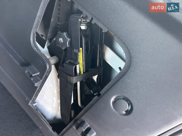 Білий Рено Кєнгу, об'ємом двигуна 1.5 л та пробігом 203 тис. км за 11450 $, фото 17 на Automoto.ua