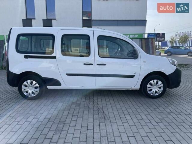 Белый Рено Кенгу, объемом двигателя 0 л и пробегом 75 тыс. км за 8800 $, фото 10 на Automoto.ua