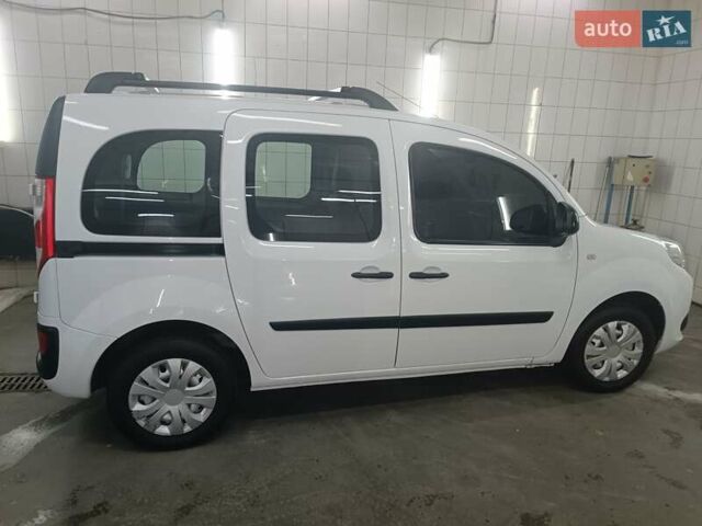 Белый Рено Кенгу, объемом двигателя 1.46 л и пробегом 109 тыс. км за 9700 $, фото 12 на Automoto.ua