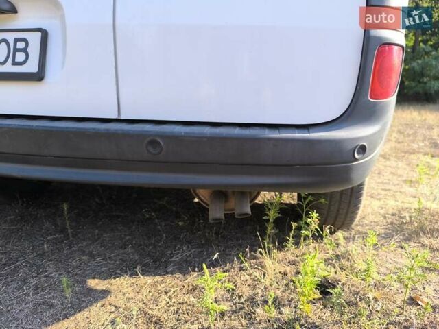 Білий Рено Кєнгу, об'ємом двигуна 1.46 л та пробігом 179 тис. км за 10500 $, фото 7 на Automoto.ua