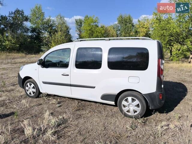 Белый Рено Кенгу, объемом двигателя 1.46 л и пробегом 177 тыс. км за 11200 $, фото 3 на Automoto.ua