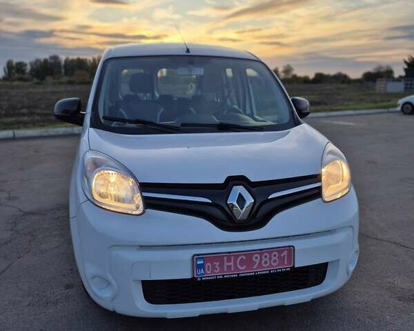 Рено Кенгу 2016 в Хороле на Automoto.ua Белый Рено Кенгу, объемом двигателя 1.5 л и пробегом 219 тыс. км за 10250 $, фото 1 на Automoto.ua
