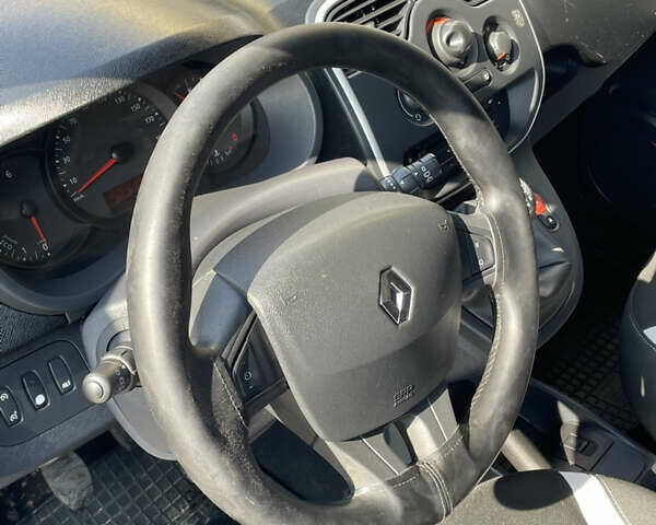 Білий Рено Кєнгу, об'ємом двигуна 1.46 л та пробігом 237 тис. км за 12700 $, фото 12 на Automoto.ua