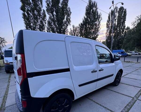 Белый Рено Кенгу, объемом двигателя 1.46 л и пробегом 176 тыс. км за 8100 $, фото 23 на Automoto.ua