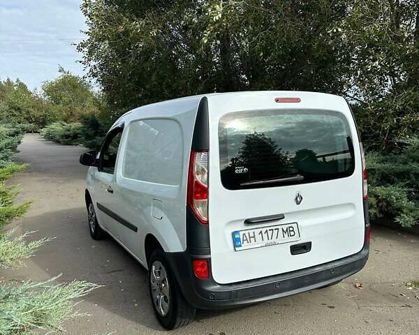 Белый Рено Кенгу, объемом двигателя 1.46 л и пробегом 149 тыс. км за 8800 $, фото 9 на Automoto.ua