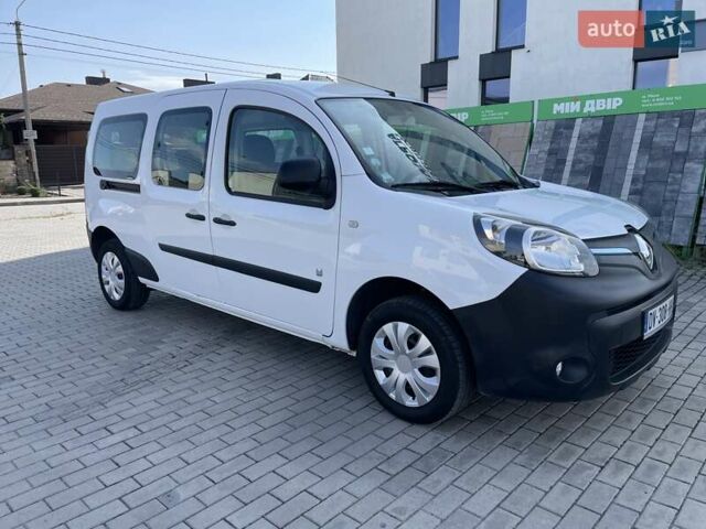 Белый Рено Кенгу, объемом двигателя 0 л и пробегом 75 тыс. км за 8800 $, фото 4 на Automoto.ua