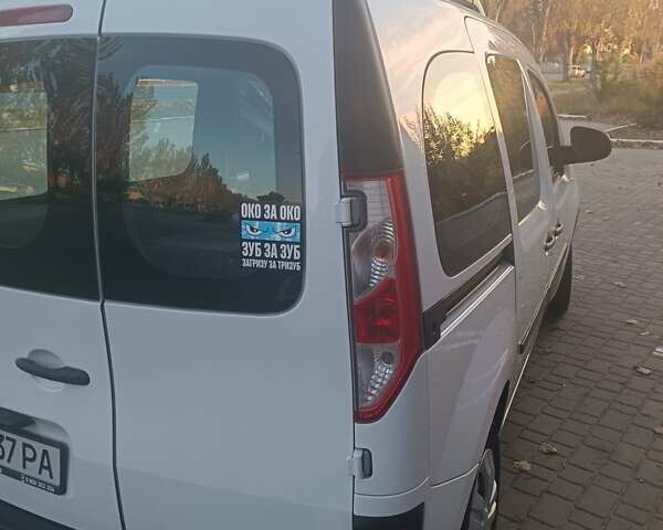 Белый Рено Кенгу, объемом двигателя 1.46 л и пробегом 109 тыс. км за 9700 $, фото 50 на Automoto.ua