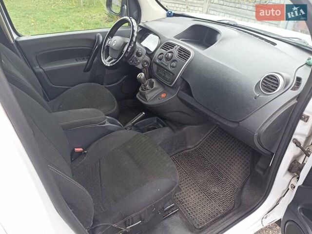 Білий Рено Кєнгу, об'ємом двигуна 1.5 л та пробігом 250 тис. км за 9700 $, фото 17 на Automoto.ua