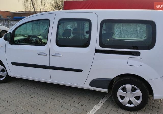 Білий Рено Кєнгу, об'ємом двигуна 1.5 л та пробігом 116 тис. км за 12000 $, фото 3 на Automoto.ua