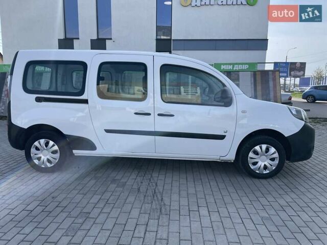 Белый Рено Кенгу, объемом двигателя 0 л и пробегом 75 тыс. км за 8800 $, фото 5 на Automoto.ua